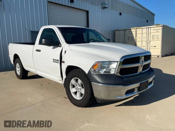 2018 Ram 1500 Tradesman с VIN 3C6JR6DT2JG122560, выставлен на аукционе Copart как лот 59427245 с пробегом 171 115 миль миль и Чистый • Clean title. История ставок и продаж доступна на DreamBid. Изображение 1.