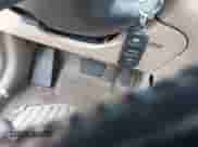 2002 Toyota Camry LE z VIN 4T1BE32K22U553797, wystawiony jako IAAI lot #42644966 z przebiegiem 223 993 mil mil oraz . Historia ofert i sprzedaży dostępna na DreamBid. Obrazek 11.