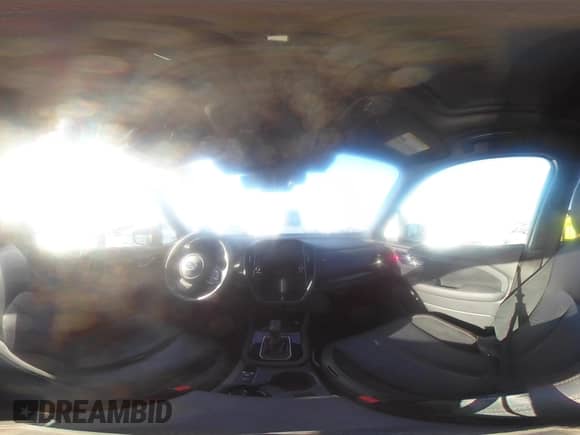 2025 Subaru Forester Touring z VIN JF2SLDTC4SH483561, wystawiony jako IAAI lot #43143953 z przebiegiem 11 209 mil mil oraz . Historia ofert i sprzedaży dostępna na DreamBid. Obrazek 19.