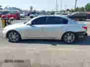 2010 Hyundai Genesis z VIN KMHGC4DE0AU081090, wystawiony jako IAAI lot #42963413 z przebiegiem 198 466 mil mil oraz . Historia ofert i sprzedaży dostępna na DreamBid. Obrazek 14.