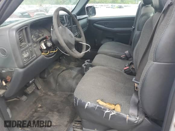 2001 Chevrolet Silverado 1500 with VIN 1GCEC14W61Z164397, listed as a Copart auction lot 80080225 with 398,139 mi miles and Salvage title. Bid and sale history available at DreamBid. Image 7.