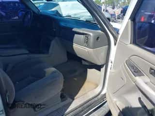2005 Chevrolet Suburban LS с VIN 1GNEC16Z35J105522, выставлен на аукционе IAAI как лот 43431579 с пробегом 261 152 миль миль и . История ставок и продаж доступна на DreamBid. Изображение 5.