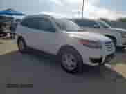 2010 Hyundai Santa Fe GLS z VIN 5NMSG3AB8AH392717, wystawiony jako Copart lot #81711175 z przebiegiem 171 345 mil mil oraz Szkoda całkowita • Salvage title. Historia ofert i sprzedaży dostępna na DreamBid. Obrazek 4.