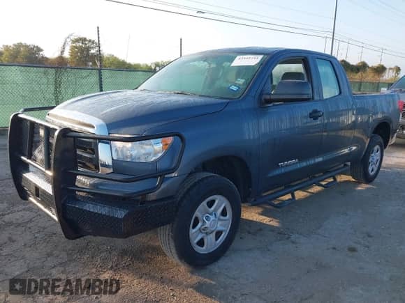 2010 Toyota Tundra z VIN 5TFRM5F14AX011634, wystawiony jako IAAI lot #43549744 z przebiegiem 213 171 mil mil oraz . Historia ofert i sprzedaży dostępna na DreamBid. Obrazek 17.