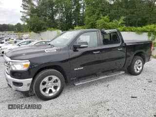 2020 Ram 1500 Big Horn z VIN 1C6SRFFM7LN248711, wystawiony jako Copart lot #55170095 z przebiegiem 60 531 mil mil oraz Czysty tytuł • Clean title. Historia ofert i sprzedaży dostępna na DreamBid. Obrazek 1.