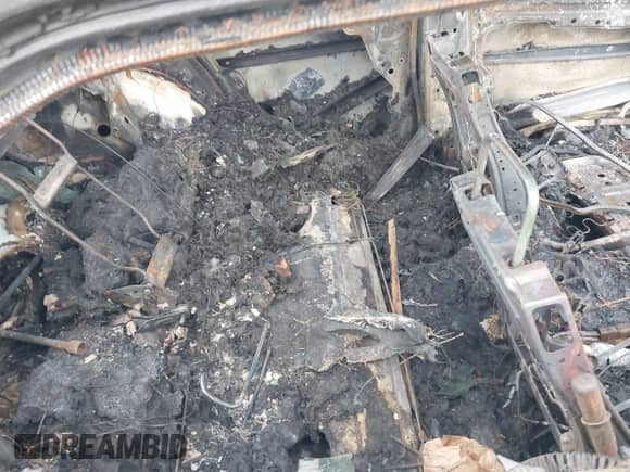 2023 Chrysler 300 Touring L z VIN 2C3CCADG4PH517314, wystawiony jako IAAI lot #43042170 z przebiegiem 47 334 mil mil oraz . Historia ofert i sprzedaży dostępna na DreamBid. Obrazek 8.