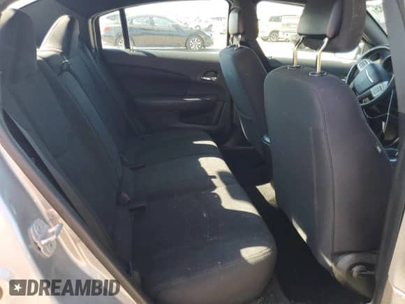 2014 Chrysler 200 Touring z VIN 1C3CCBBG8EN106401, wystawiony jako Copart lot #80568685 z przebiegiem 150 546 mil mil oraz Szkoda całkowita • Salvage title. Historia ofert i sprzedaży dostępna na DreamBid. Obrazek 10.