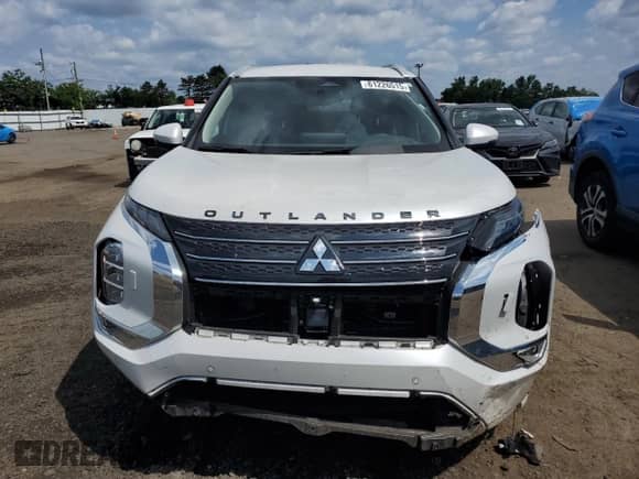2024 Mitsubishi Outlander SEL with VIN JA4T5WA91RZ013342, listed as a Copart auction lot 61226515 with Not provided miles and Salvage title. Bid and sale history available at DreamBid. Image 5.