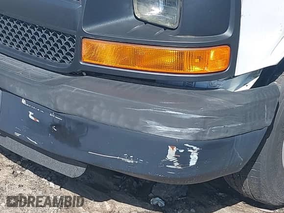 2014 Chevrolet Express Cargo z VIN 1GCSGAFX2E1138459, wystawiony jako IAAI lot #41973774 z przebiegiem 15 071 mil mil oraz . Historia ofert i sprzedaży dostępna na DreamBid. Obrazek 17.