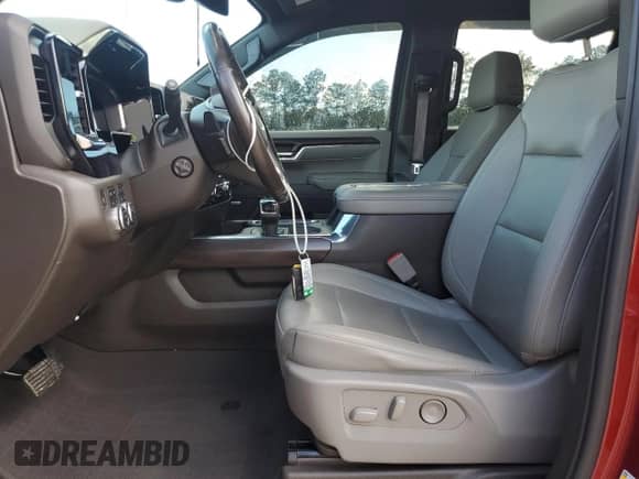 2022 GMC Sierra 1500 SLT with VIN 3GTUUDET5NG541158, listed as a Copart auction lot 60802295 with 82,553 mi miles and Salvage title. Bid and sale history available at DreamBid. Image 7.