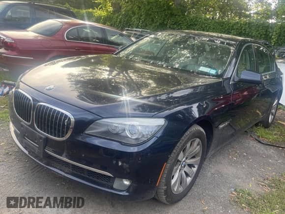 2010 BMW 7 Series 750Li xDrive with VIN WBAKC8C52ACY68181, listed as a Copart auction lot 69687175 with 164,467 mi miles and Clean title. Bid and sale history available at DreamBid. Image 2.