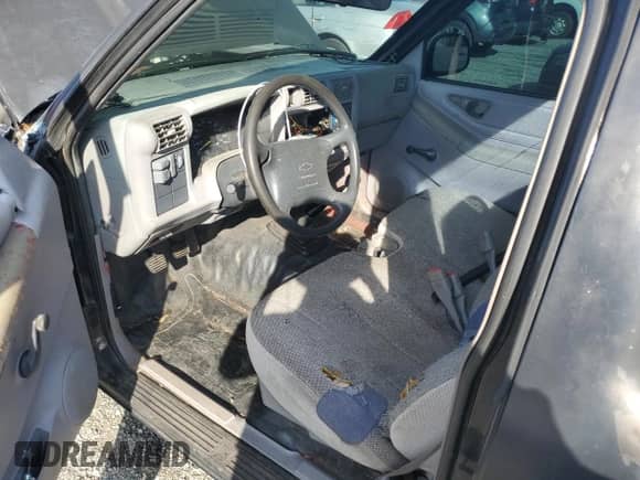 1995 Chevrolet S-10 с VIN 1GCCS1441SK223116, выставлен на аукционе Copart как лот 60115005 с пробегом 146 311 миль миль и На запчасти • Non repairable. История ставок и продаж доступна на DreamBid. Изображение 8.