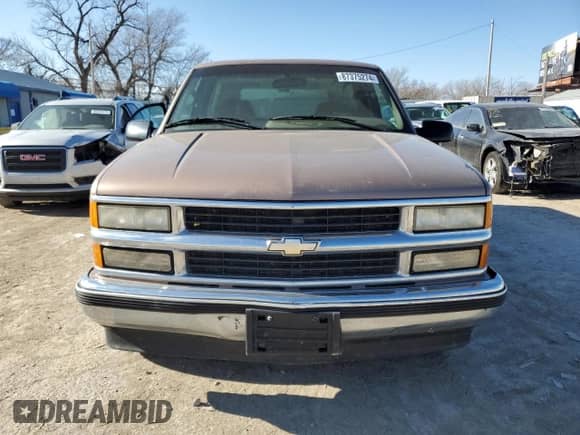 1995 Chevrolet Silverado 2500 с VIN 1GCFC24KXSZ271266, выставлен на аукционе Copart как лот 87375274 с пробегом 120 158 миль миль и Списание • Salvage title. История ставок и продаж доступна на DreamBid. Изображение 5.