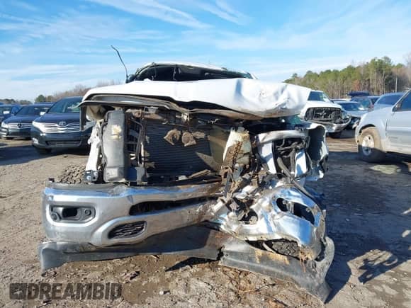 2023 Ram 1500 Big Horn z VIN 1C6RREFT8PN573700, wystawiony jako IAAI lot #41584593 z przebiegiem Nie podano mil oraz . Historia ofert i sprzedaży dostępna na DreamBid. Obrazek 11.