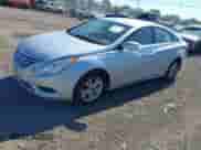 2013 Hyundai Sonata GLS с VIN 5NPEB4AC8DH721837, выставлен на аукционе IAAI как лот 43353449 с пробегом 175 204 миль миль и . История ставок и продаж доступна на DreamBid. Изображение 2.