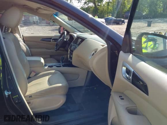 2016 Nissan Pathfinder S с VIN 5N1AR2MN1GC662945, выставлен на аукционе IAAI как лот 42147985 с пробегом 113 756 миль миль и . История ставок и продаж доступна на DreamBid. Изображение 5.