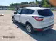 2017 Ford Escape SE с VIN 1FMCU9GD1HUC93888, выставлен на аукционе IAAI как лот 42468768 с пробегом 110 502 миль миль и . История ставок и продаж доступна на DreamBid. Изображение 3.