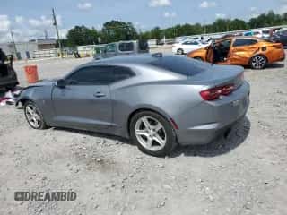 2020 Chevrolet Camaro 1LS z VIN 1G1FB1RX7L0120272, wystawiony jako Copart lot #60219255 z przebiegiem 122 335 mil mil oraz Szkoda całkowita • Salvage title. Historia ofert i sprzedaży dostępna na DreamBid. Obrazek 2.