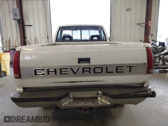 1992 Chevrolet Silverado 2500 с VIN 1GCFK24K2NE165196, выставлен на аукционе IAAI как лот 42631047 с пробегом 285 108 миль миль и . История ставок и продаж доступна на DreamBid. Изображение 16.