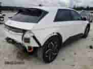 2022 Hyundai Ioniq 5 SEL с VIN KM8KN4AE3NU073709, выставлен на аукционе Copart как лот 56984442 с пробегом 1 630 миль миль и . История ставок и продаж доступна на DreamBid. Изображение 4.