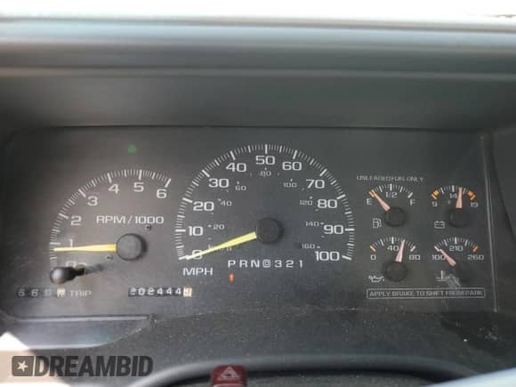 1998 GMC Sierra 1500 z VIN 1GTEC14M4WZ536003, wystawiony jako Copart lot #60216305 z przebiegiem 2 024 443 mil mil oraz Czysty tytuł • Clean title. Historia ofert i sprzedaży dostępna na DreamBid. Obrazek 9.