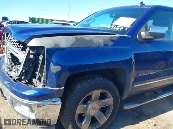 2014 Chevrolet Silverado 1500 LTZ z VIN 1GCVKSEC5EZ161879, wystawiony jako IAAI lot #41264657 z przebiegiem 317 173 mil mil oraz . Historia ofert i sprzedaży dostępna na DreamBid. Obrazek 18.