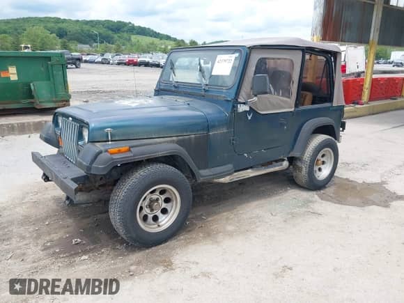 1995 Jeep Wrangler S с VIN 1J4FY19P1SP249453, выставлен на аукционе IAAI как лот 42379722 с пробегом 160 066 миль миль и . История ставок и продаж доступна на DreamBid. Изображение 2.