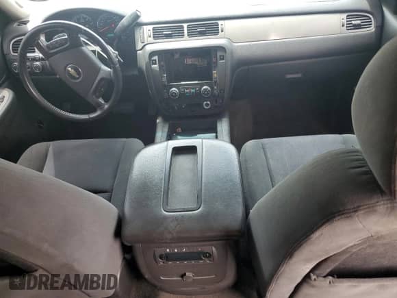 2009 Chevrolet Tahoe Commercial z VIN 1GNFK130X9R234619, wystawiony jako Copart lot #65874775 z przebiegiem 118 241 mil mil oraz Czysty tytuł • Clean title. Historia ofert i sprzedaży dostępna na DreamBid. Obrazek 8.