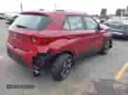 2024 Hyundai Venue SEL z VIN KMHRC8A38RU311795, wystawiony jako IAAI lot #42057265 z przebiegiem 5 485 mil mil oraz . Historia ofert i sprzedaży dostępna na DreamBid. Obrazek 4.
