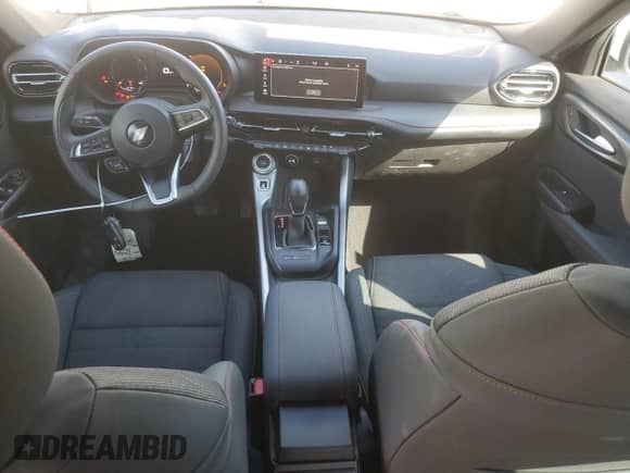2024 Dodge Hornet GT with VIN ZACNDFAN4R3A42824, listed as a Copart auction lot 81573185 with 27,835 mi miles and Non repairable. Bid and sale history available at DreamBid. Image 8.