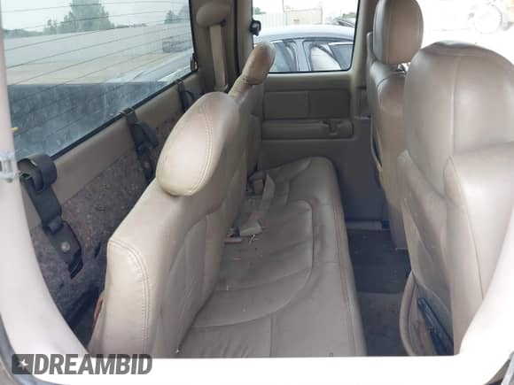 2002 Chevrolet Silverado 1500 LS with VIN 2GCEC19T221106229, listed as a IAAI auction lot 42352463 with 324,514 mi miles and . Bid and sale history available at DreamBid. Image 8.