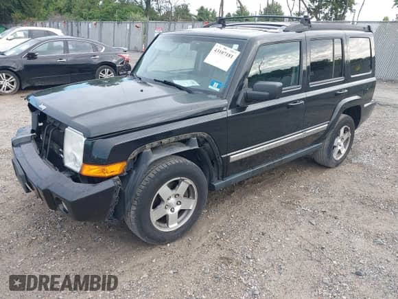 2010 Jeep Commander Sport с VIN 1J4RG4GK9AC158431, выставлен на аукционе IAAI как лот 43107181 с пробегом 170 819 миль миль и . История ставок и продаж доступна на DreamBid. Изображение 20.