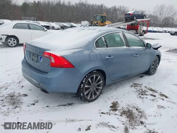 2017 Volvo S60 Inscription с VIN LYV402TK3HB127947, выставлен на аукционе IAAI как лот 41235145 с пробегом 124 034 миль миль и . История ставок и продаж доступна на DreamBid. Изображение 4.