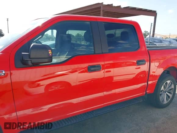 2018 Ford F-150 XL with VIN 1FTEW1CP7JKC84610, listed as a IAAI auction lot 42622943 with 61,696 mi miles and . Bid and sale history available at DreamBid. Image 15.