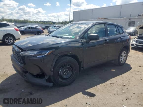 2025 Toyota Corolla Cross L с VIN 7MUAAAAG5SV132051, выставлен на аукционе Copart как лот 70994155 с пробегом 5 355 миль миль и Списание • Salvage title. История ставок и продаж доступна на DreamBid. Изображение 1.