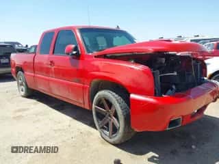 2006 Chevrolet Silverado SS с VIN 2GCEC19N061262177, выставлен на аукционе IAAI как лот 42010263 с пробегом Не указан миль и . История ставок и продаж доступна на DreamBid. Изображение 1.