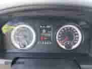 2019 Ram 1500 Express z VIN 1C6RR7FT6KS543228, wystawiony jako IAAI lot #42270669 z przebiegiem 57 009 mil mil oraz . Historia ofert i sprzedaży dostępna na DreamBid. Obrazek 7.