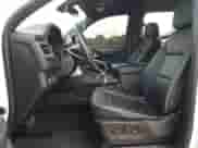 2022 Chevrolet Suburban Premier с VIN 1GNSCFKD9NR160598, выставлен на аукционе Copart как лот 66093885 с пробегом 90 729 миль миль и Списание • Salvage title. История ставок и продаж доступна на DreamBid. Изображение 7.