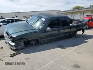 2005 Chevrolet Silverado 1500 LS with VIN 1GCEK19B25E134108, listed as a Copart auction lot 80471755 with 257,996 mi miles and Salvage title. Bid and sale history available at DreamBid. Image 1.