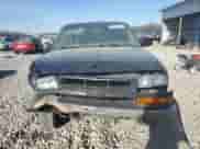 2001 Chevrolet Blazer LT z VIN 1GNCS13W412123679, wystawiony jako Copart lot #50485175 z przebiegiem 158 075 mil mil oraz Szkoda całkowita • Salvage title. Historia ofert i sprzedaży dostępna na DreamBid. Obrazek 5.