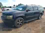 2007 Chevrolet Suburban LT с VIN 1GNFC16057R183102, выставлен на аукционе IAAI как лот 42196662 с пробегом Не указан миль и . История ставок и продаж доступна на DreamBid. Изображение 2.