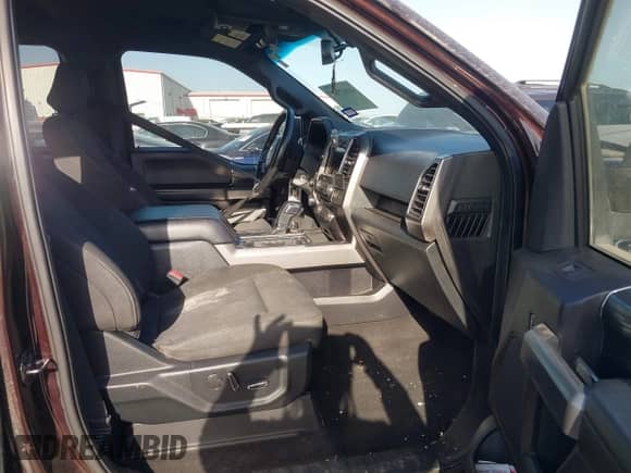 2018 Ford F-150 XL с VIN 1FTEW1CG9JKF54503, выставлен на аукционе IAAI как лот 41847964 с пробегом 160 656 миль миль и . История ставок и продаж доступна на DreamBid. Изображение 5.