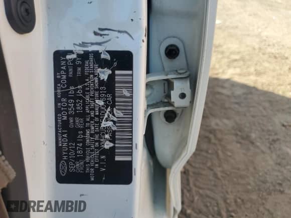 2013 Hyundai Accent SE с VIN KMHCU5AE1DU076913, выставлен на аукционе Copart как лот 84831475 с пробегом 111 520 миль миль и Списание • Salvage title. История ставок и продаж доступна на DreamBid. Изображение 12.