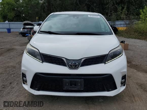 2018 Toyota Sienna SE Premium with VIN 5TDXZ3DC9JS953864, listed as a Copart auction lot 81602955 with 125,295 mi miles and Clean title. Bid and sale history available at DreamBid. Image 5.