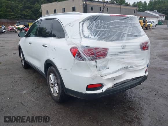 2020 Kia Sorento LX with VIN 5XYPGDA38LG653698, listed as a IAAI auction lot 43044420 with 75,988 mi miles and . Bid and sale history available at DreamBid. Image 3.