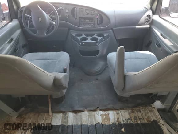 2006 Ford Econoline Cargo with VIN 1FTNE24LX6HA77525, listed as a Copart auction lot 68382115 with 218,488 mi miles and Salvage title. Bid and sale history available at DreamBid. Image 8.