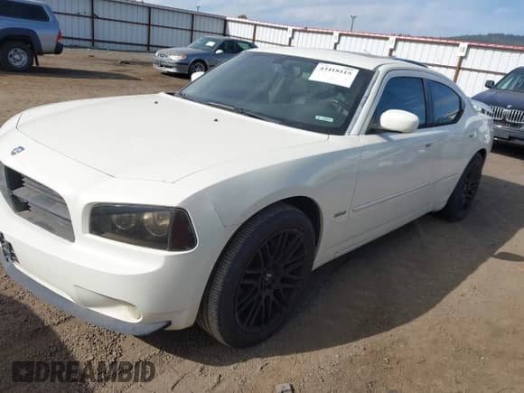 2006 Dodge Charger R/T with VIN 2B3KA53H56H163186, listed as a IAAI auction lot 43418115 with 145,555 mi miles and . Bid and sale history available at DreamBid. Image 2.