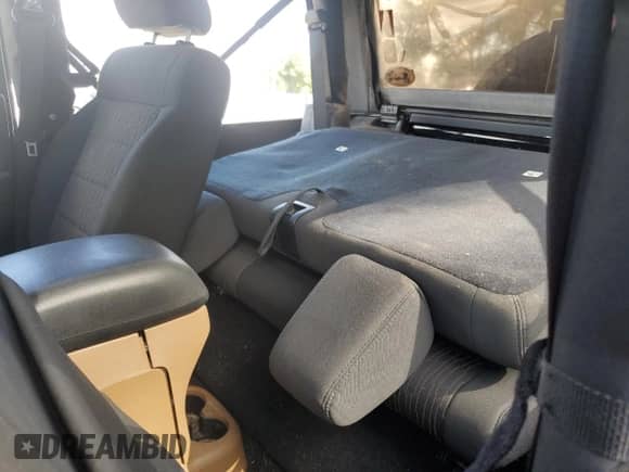 2012 Jeep Wrangler Sahara with VIN 1C4AJWBG0CL249027, listed as a Copart auction lot 84701175 with 91,717 mi miles and Salvage title. Bid and sale history available at DreamBid. Image 10.