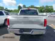 2015 Ford F-150 XLT z VIN 1FTEW1EG4FFA84118, wystawiony jako IAAI lot #42528476 z przebiegiem 182 891 mil mil oraz . Historia ofert i sprzedaży dostępna na DreamBid. Obrazek 16.