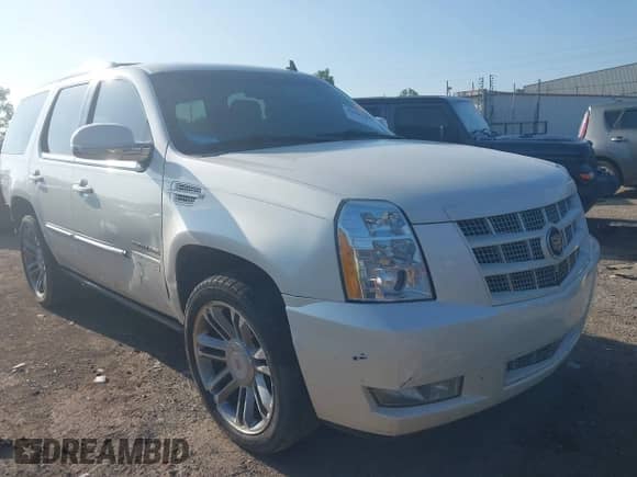 2013 Cadillac Escalade Premium z VIN 1GYS4CEF8DR154107, wystawiony jako IAAI lot #42699477 z przebiegiem 164 295 mil mil oraz . Historia ofert i sprzedaży dostępna na DreamBid. Obrazek 1.